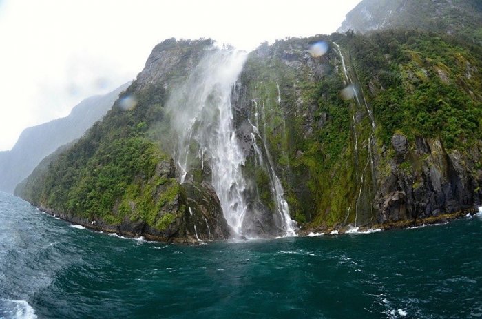 NOVÝ ZÉLAND - MILFORD SOUND, VYHLÍDKOVÉ PLAVBY|Nový Zéland pro skupiny