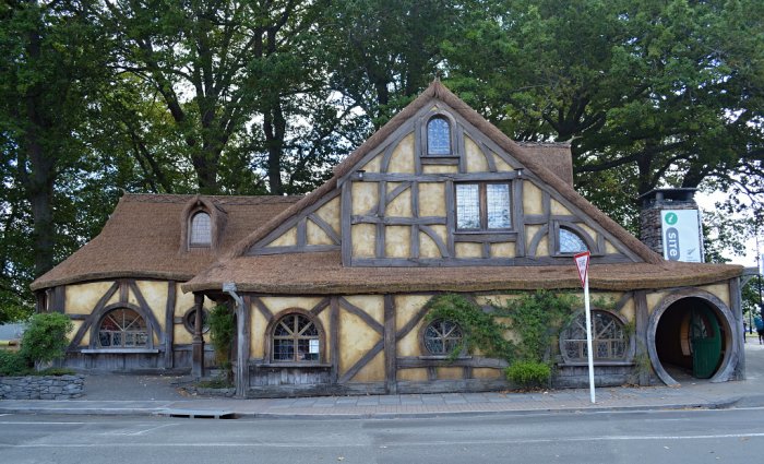 NOVÝ ZÉLAND - HOBBITON (HOBITÍN) : návštěva v říši fantazie|Nový Zéland pro skupiny