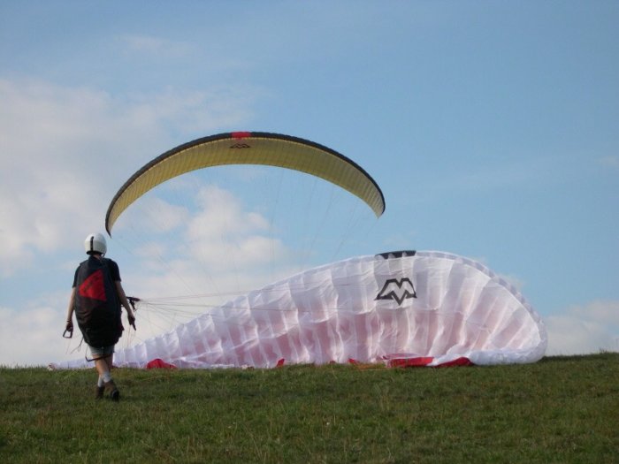 Roztáhněte svá křídla - seznámení s paraglidingem|Valašské království pro jednotlivce