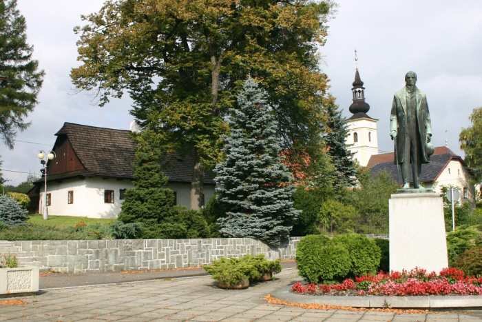 S fotoaparátem za krásami lidové architektury Valašska|Valašské království pro jednotlivce