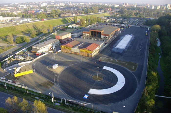 Škola smyku - kurz bezpečné jízdy|Česko a Morava pro skupiny a firmy