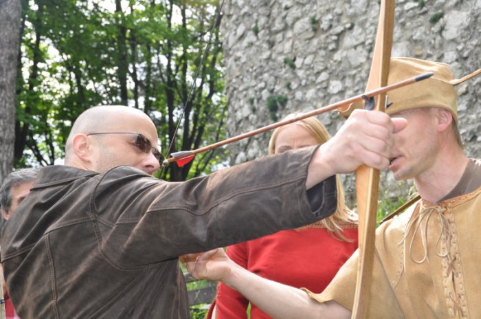 Do terče si střel jako Vilém Tell|Česko a Morava pro jednotlivce