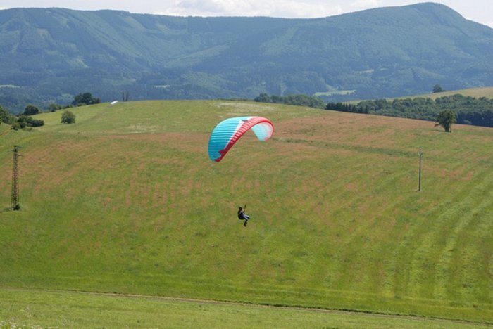 Roztáhněte svá křídla - seznámení s paraglidingem|Valašské království pro jednotlivce