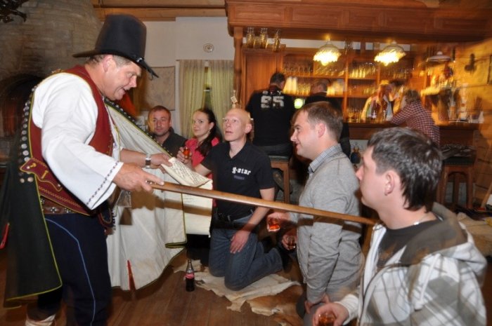 Pasování na občany Valašského království|Česko a Morava pro skupiny a firmy