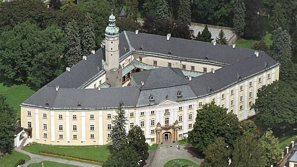 To NEJ z Bruntálska aneb zubaté žáby, Hrad Sovinec a mnohem více|Česko a Morava pro skupiny a firmy