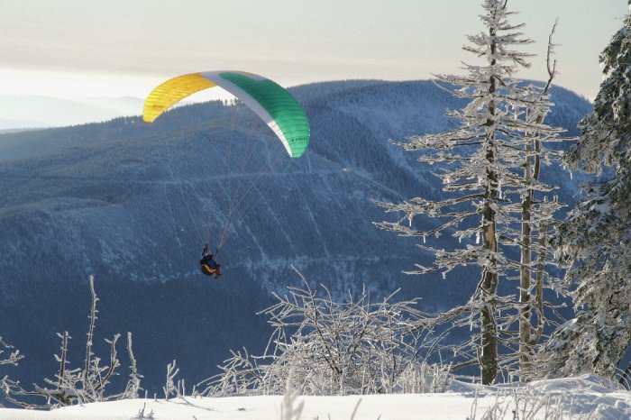 Zimní tandem paragliding na Javorovém|Česko a Morava pro skupiny a firmy